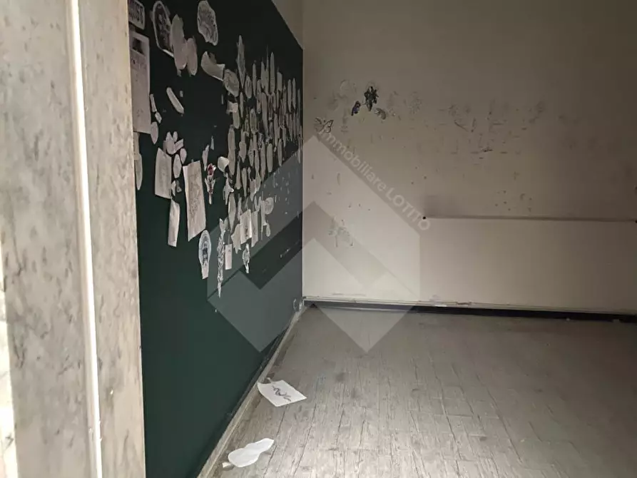 Immagine 9 di Negozio in affitto  in Via Giuseppe Verdi, 57 a Andria