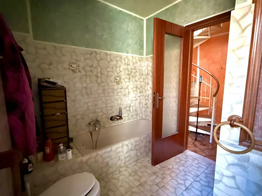 Immagine 16 di Casa indipendente in vendita  in Via Repubblica a Lonato del Garda