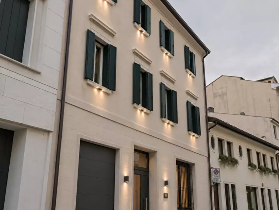 Immagine 2 di Palazzo in vendita  in Via San Pietro a Padova