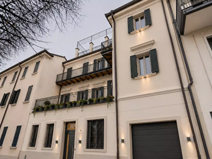 Immagine 9 di Palazzo in vendita  in Via San Pietro a Padova