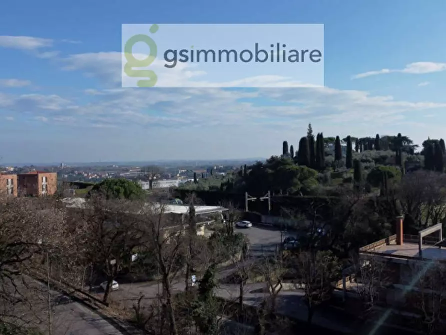 Immagine 2 di Palazzo in vendita  in VIALE ANDREIS 95 a Desenzano Del Garda