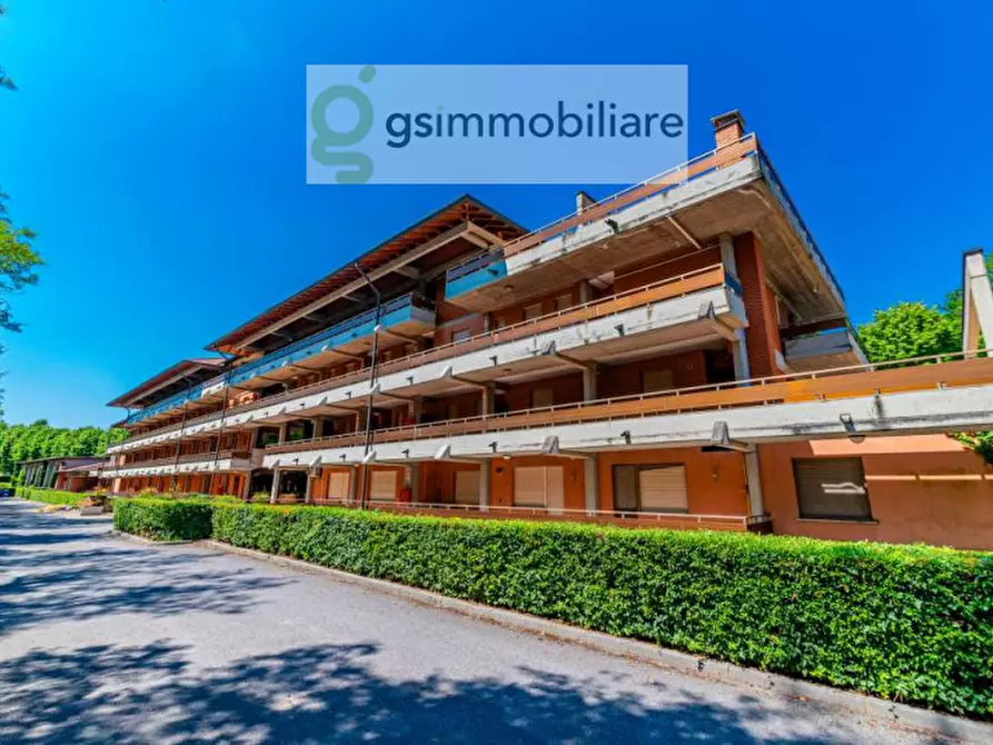 Immagine 4 di Palazzo in vendita  in VIALE ANDREIS 95 a Desenzano Del Garda