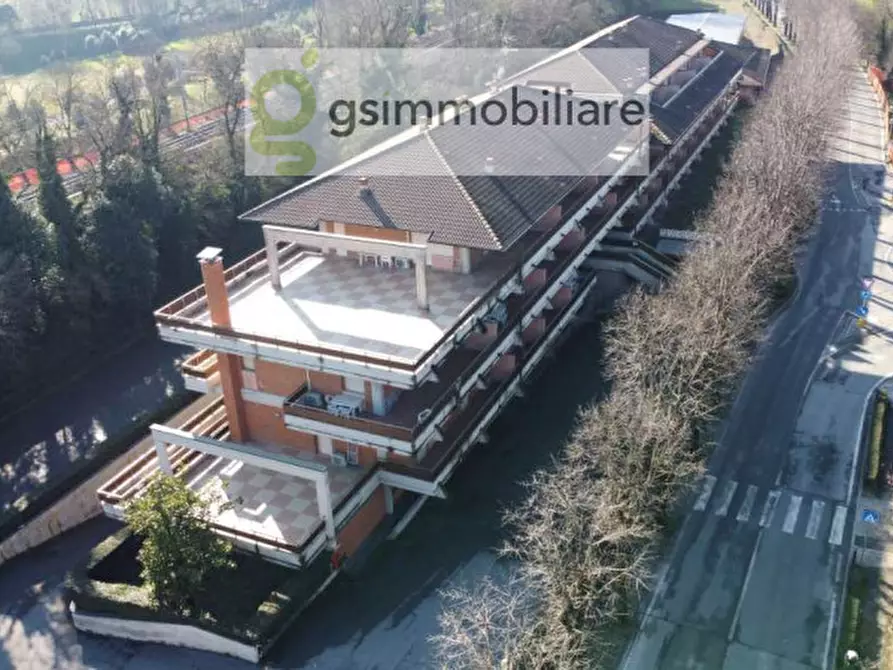 Immagine 6 di Palazzo in vendita  in VIALE ANDREIS 95 a Desenzano Del Garda