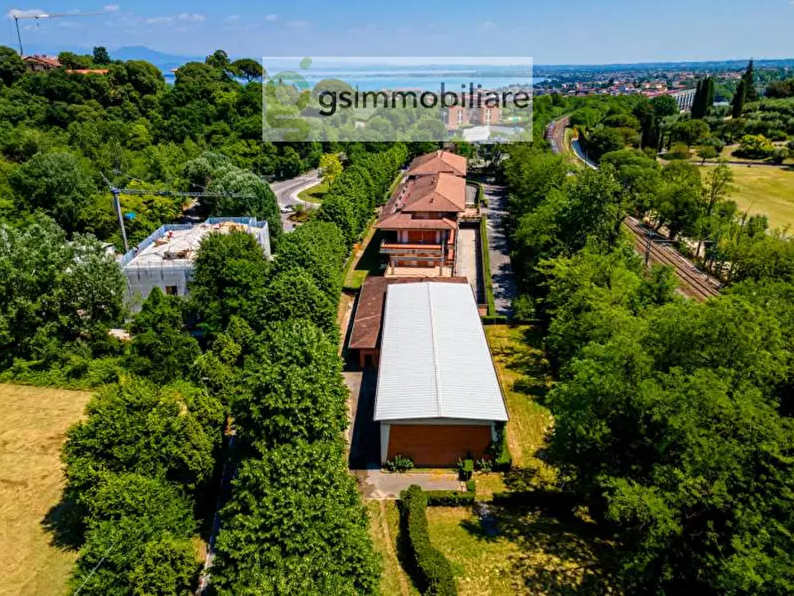 Immagine 8 di Palazzo in vendita  in VIALE ANDREIS 95 a Desenzano Del Garda