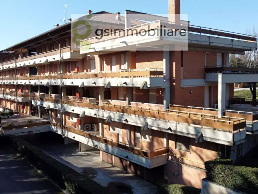 Immagine 9 di Palazzo in vendita  in VIALE ANDREIS 95 a Desenzano Del Garda