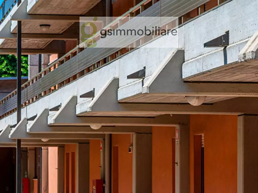 Immagine 10 di Palazzo in vendita  in VIALE ANDREIS 95 a Desenzano Del Garda