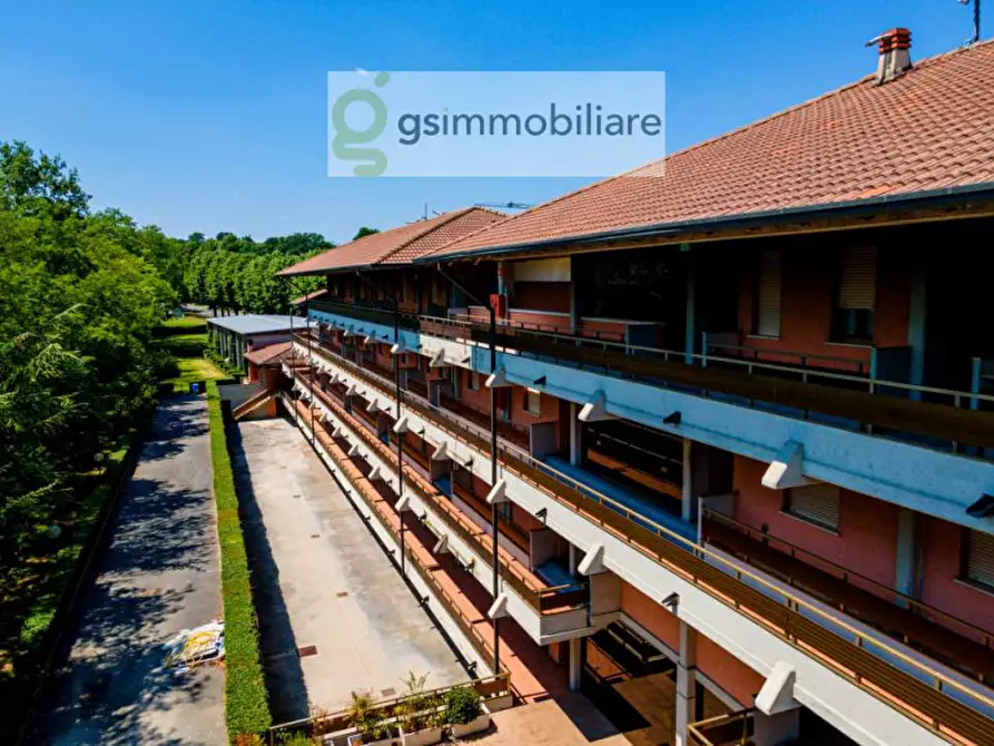 Immagine 12 di Palazzo in vendita  in VIALE ANDREIS 95 a Desenzano Del Garda