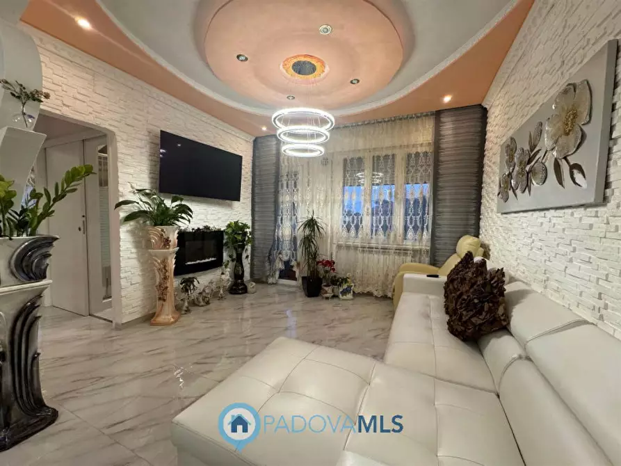 Immagine 2 di Appartamento in vendita  in via T. Vecellio a Padova