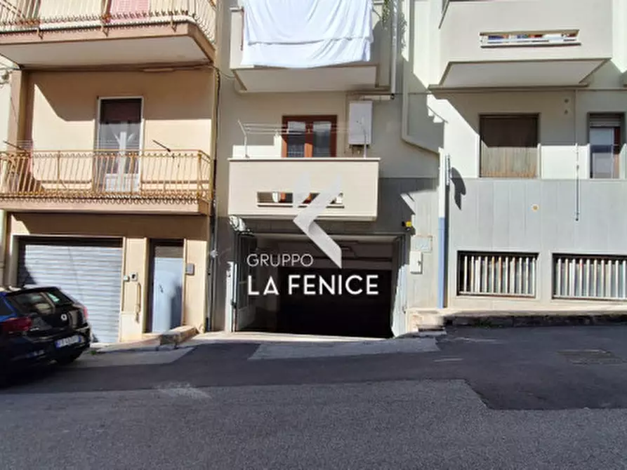 Immagine 1 di Garage in vendita  in via Don Primo Mazzolari a Locorotondo