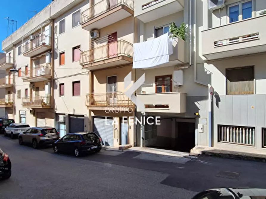 Immagine 3 di Garage in vendita  in via Don Primo Mazzolari a Locorotondo