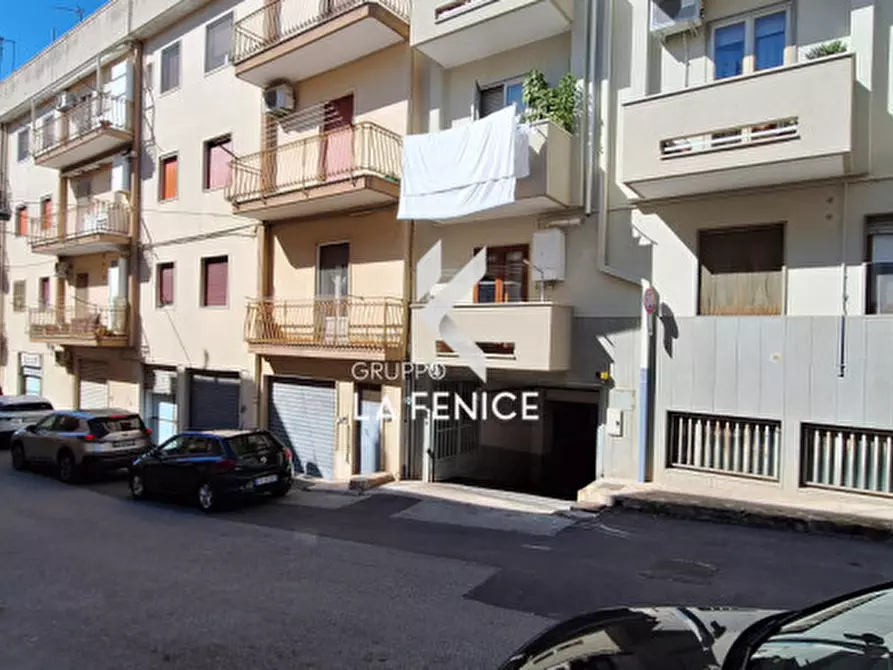 Immagine 4 di Garage in vendita  in via Don Primo Mazzolari a Locorotondo