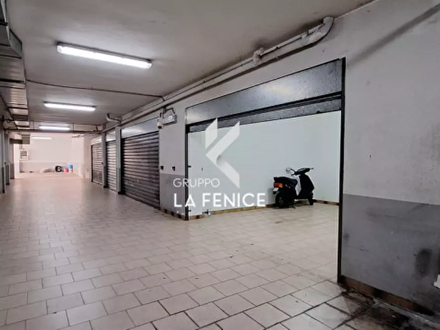 Immagine 6 di Garage in vendita  in via Don Primo Mazzolari a Locorotondo