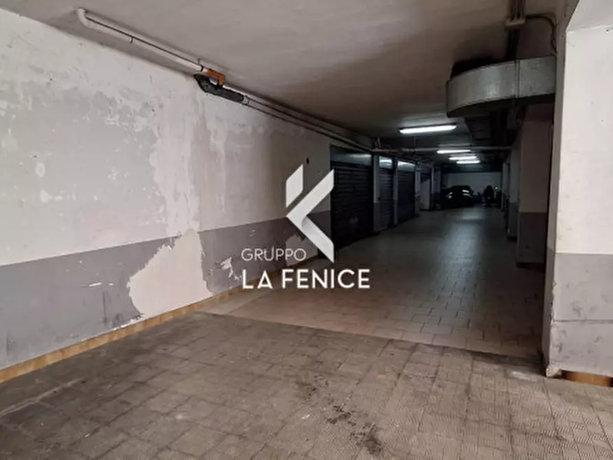 Immagine 11 di Garage in vendita  in via Don Primo Mazzolari a Locorotondo