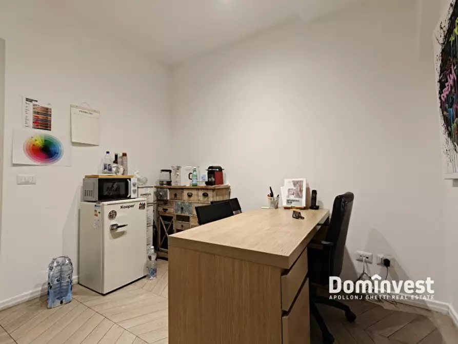 Immagine 19 di Negozio in vendita  in Viale delle Quattro Fontane a Roma