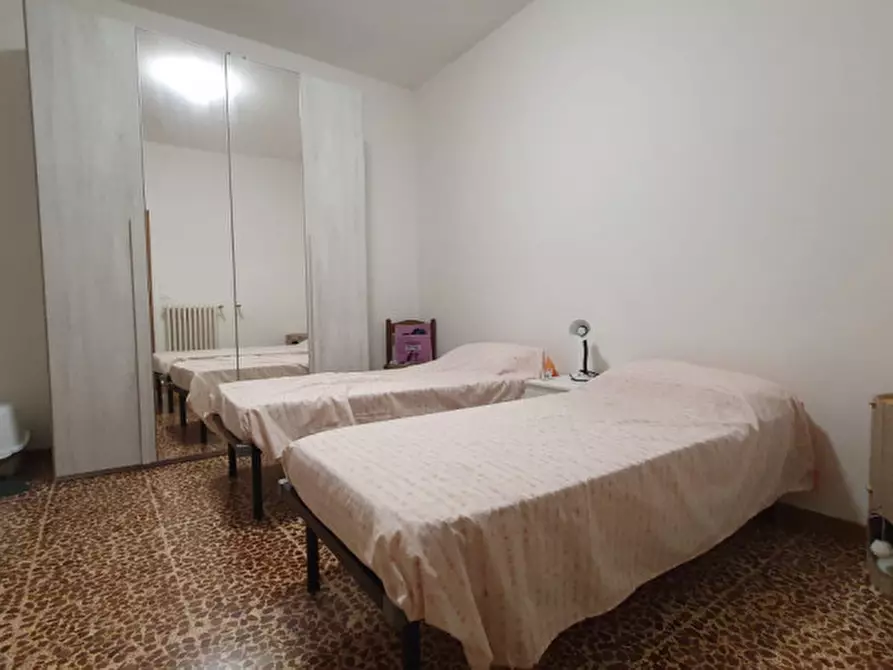 Immagine 16 di Palazzo in vendita  in via oberdan 23 a Finale Emilia