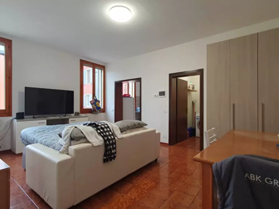 Immagine 36 di Palazzo in vendita  in via oberdan 23 a Finale Emilia