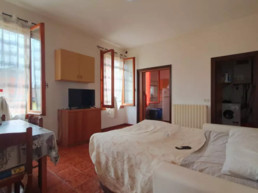 Immagine 44 di Palazzo in vendita  in via oberdan 23 a Finale Emilia