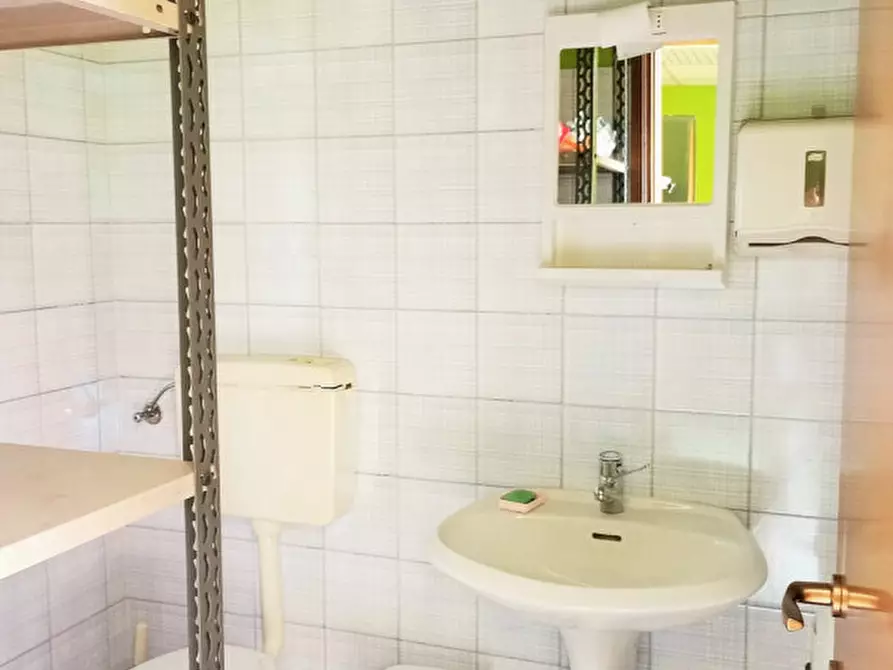 Immagine 10 di Ufficio in vendita  in VIA BOLOGNA a Altavilla Vicentina