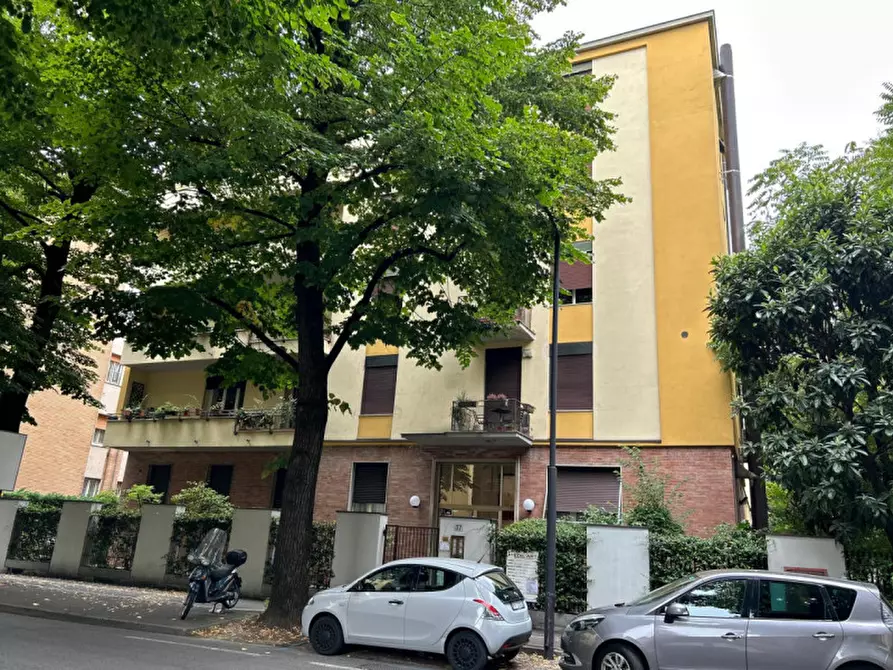 Immagine 1 di Appartamento in vendita  in Viale Duca Alessandro, 37 a Parma