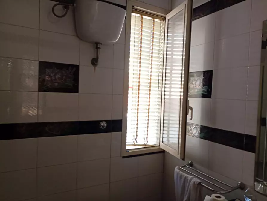 Immagine 19 di Appartamento in affitto  in Piazzetta Olivella 15 a Napoli