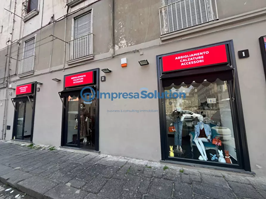 Immagine 1 di Negozio in vendita  in Via Enrico Cosenz a Napoli