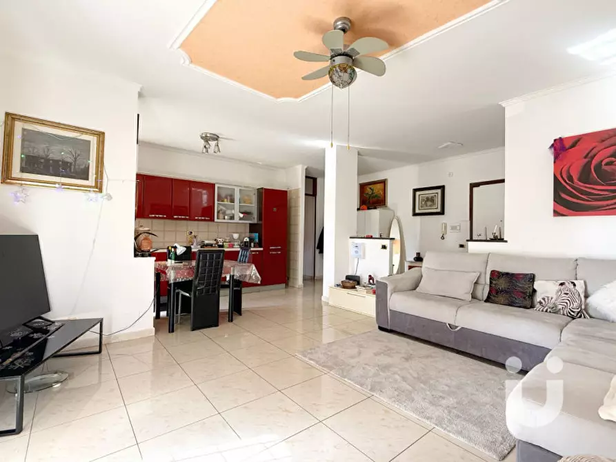 Immagine 4 di Appartamento in vendita  in Viale Alfredo Ottaviani a Roma