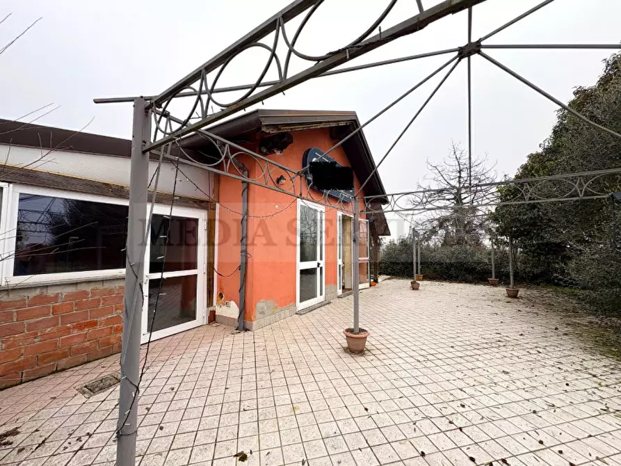 Immagine 13 di Villa in vendita  in via Roma n° 35 a Mortara