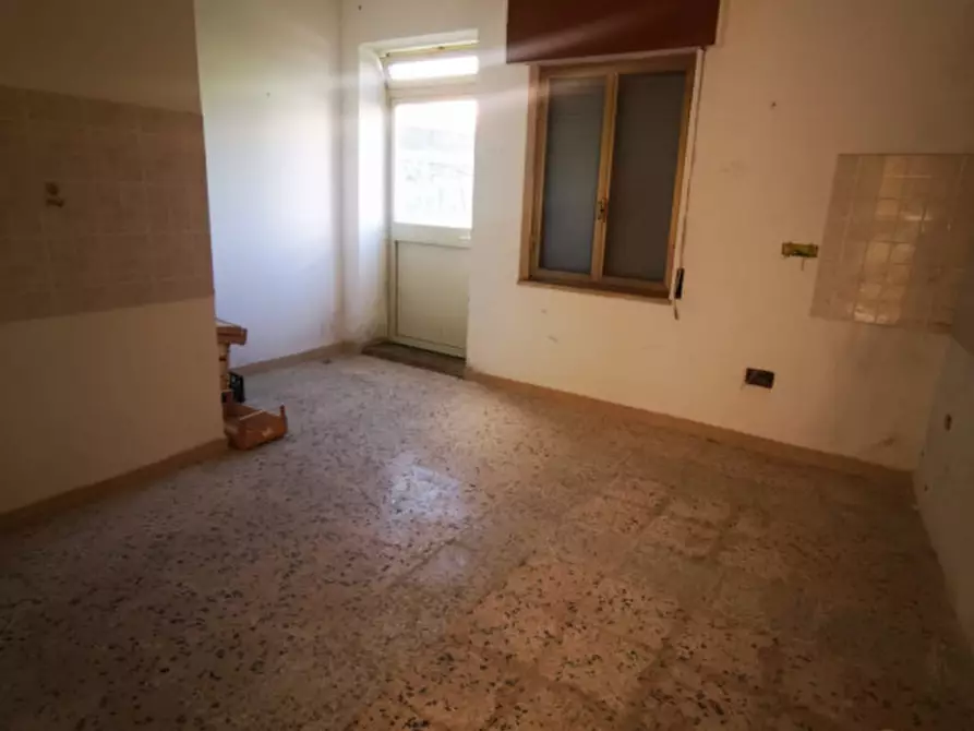 Immagine 10 di Casa indipendente in vendita  in Viale Fiume Busento a Catanzaro