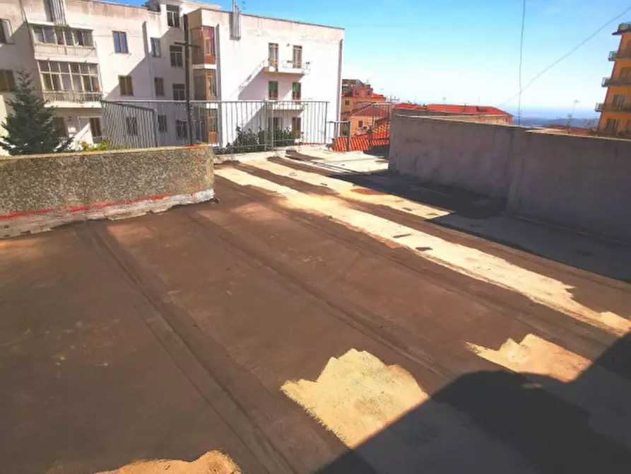 Immagine 5 di Casa indipendente in vendita  in Piazza Fratelli Bandiera a Catanzaro