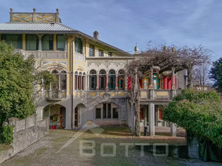 Immagine 1 di Hotel in vendita  in Corso Valsesia, 238 a Gattinara