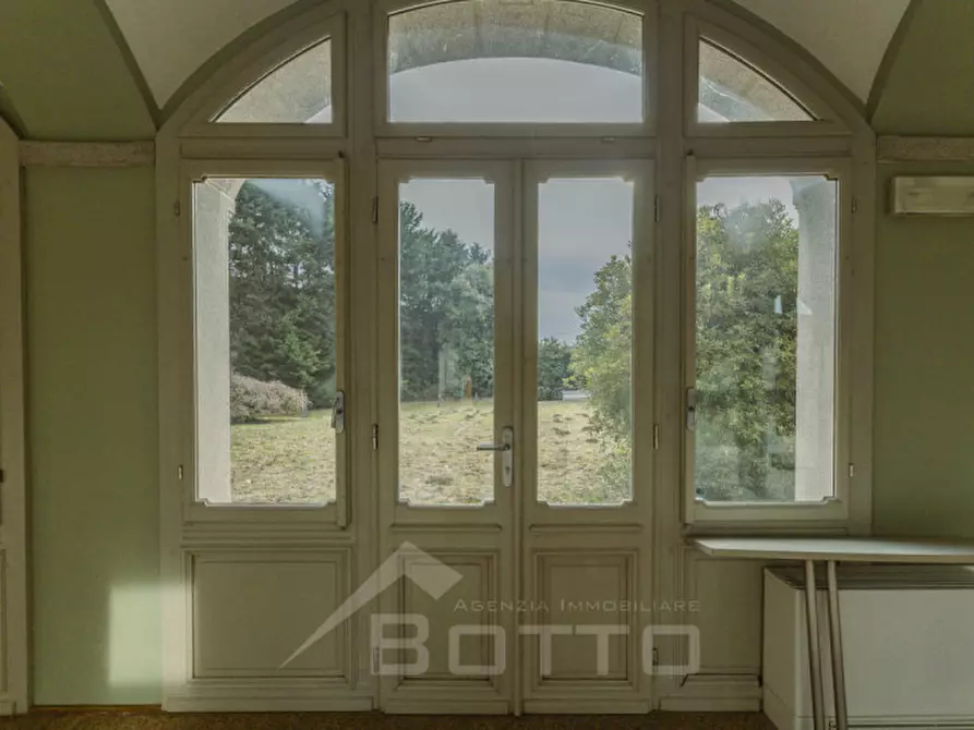 Immagine 21 di Hotel in vendita  in Corso Valsesia, 238 a Gattinara