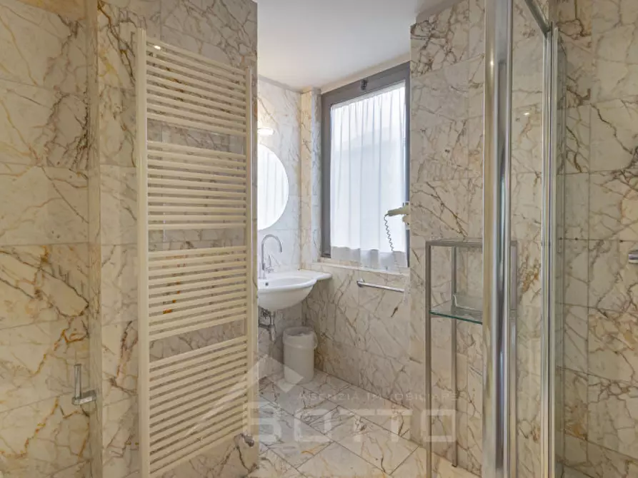 Immagine 29 di Hotel in vendita  in Corso Valsesia, 238 a Gattinara