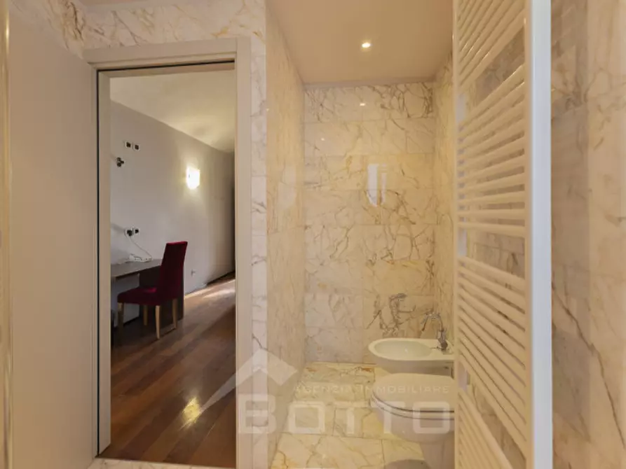 Immagine 31 di Hotel in vendita  in Corso Valsesia, 238 a Gattinara