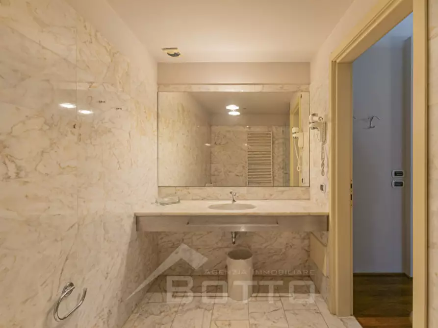 Immagine 66 di Hotel in vendita  in Corso Valsesia, 238 a Gattinara