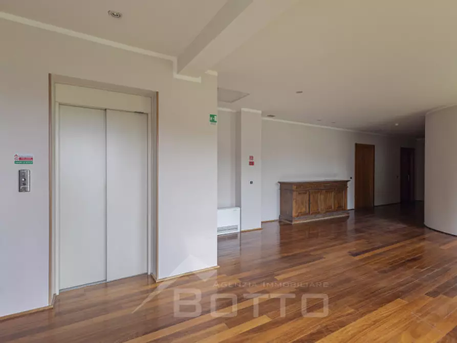 Immagine 75 di Hotel in vendita  in Corso Valsesia, 238 a Gattinara