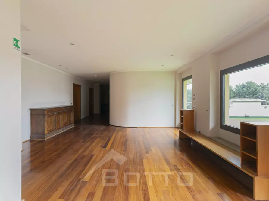 Immagine 76 di Hotel in vendita  in Corso Valsesia, 238 a Gattinara