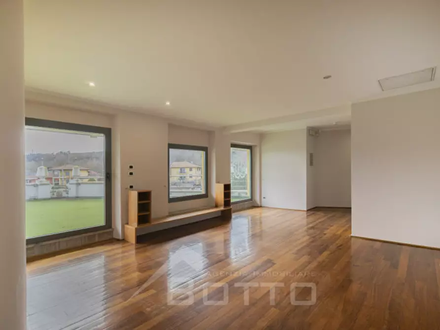 Immagine 77 di Hotel in vendita  in Corso Valsesia, 238 a Gattinara