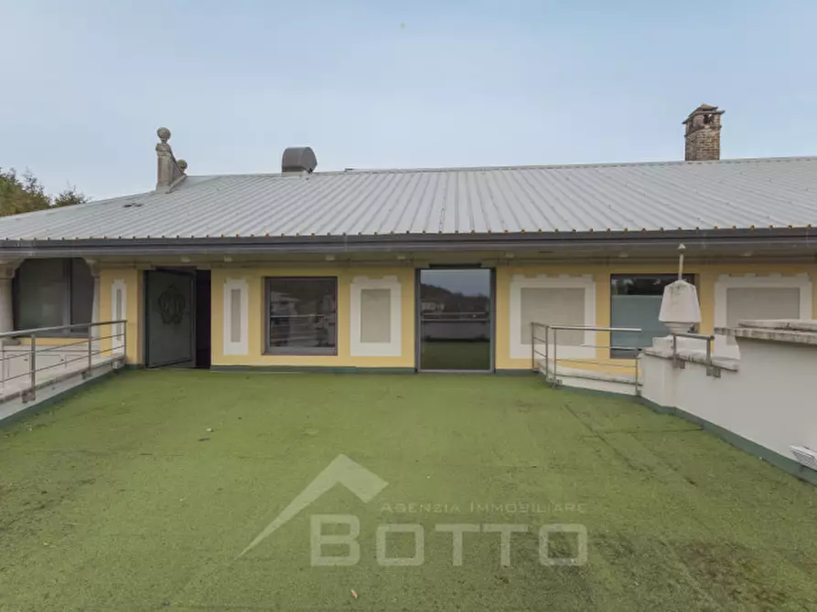 Immagine 80 di Hotel in vendita  in Corso Valsesia, 238 a Gattinara