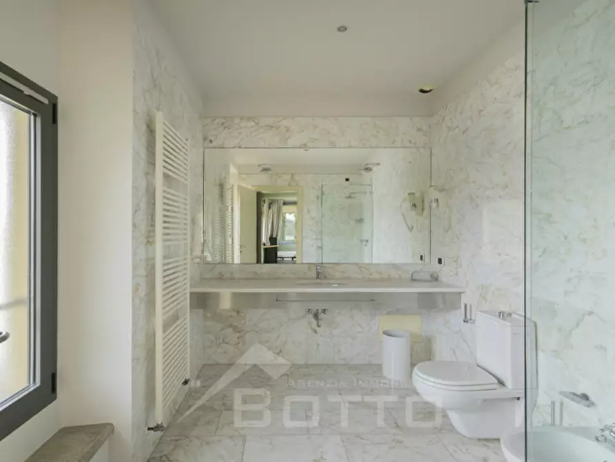 Immagine 82 di Hotel in vendita  in Corso Valsesia, 238 a Gattinara