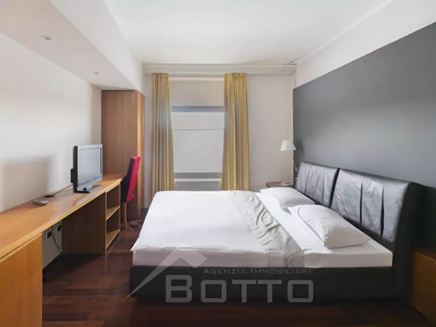 Immagine 86 di Hotel in vendita  in Corso Valsesia, 238 a Gattinara