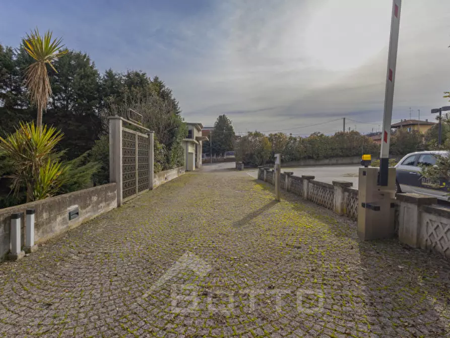 Immagine 93 di Hotel in vendita  in Corso Valsesia, 238 a Gattinara