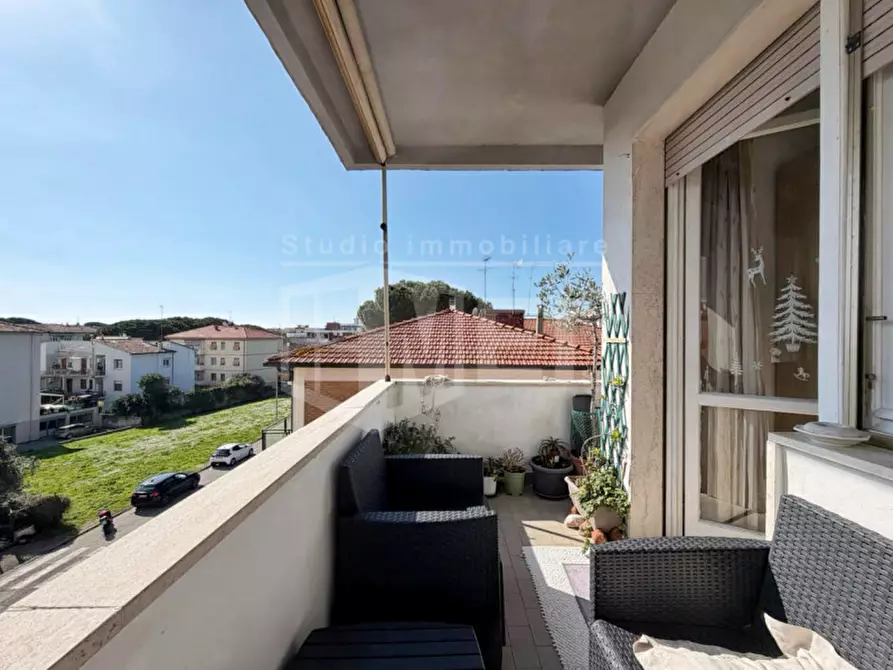 Immagine 1 di Appartamento in vendita  in via delle abetelle a Livorno