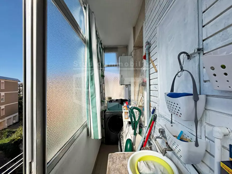 Immagine 6 di Appartamento in vendita  in via delle abetelle a Livorno