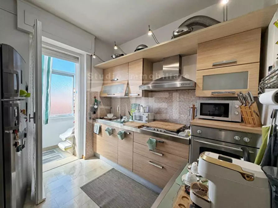 Immagine 7 di Appartamento in vendita  in via delle abetelle a Livorno