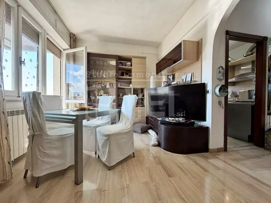 Immagine 10 di Appartamento in vendita  in via delle abetelle a Livorno