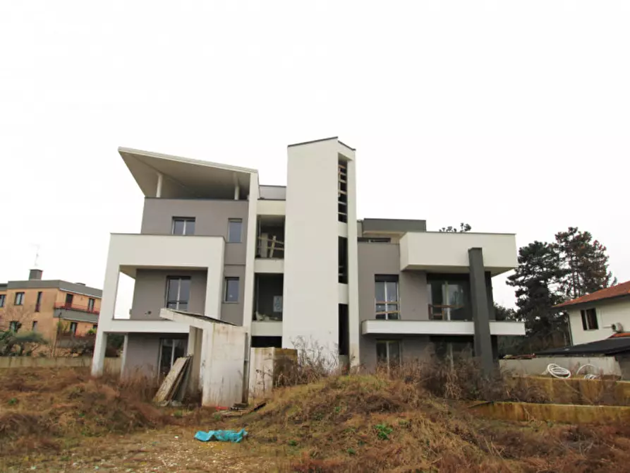 Immagine 1 di Attico in vendita  in Via Giosuè Carducci a Vedano Al Lambro