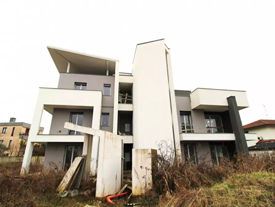 Immagine 5 di Attico in vendita  in Via Giosuè Carducci a Vedano Al Lambro