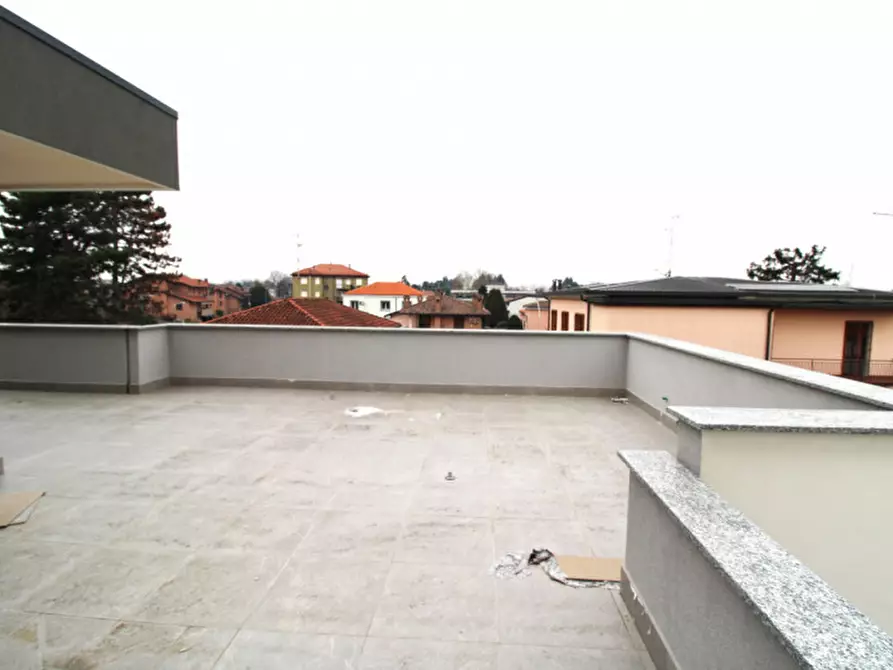 Immagine 8 di Attico in vendita  in Via Giosuè Carducci a Vedano Al Lambro