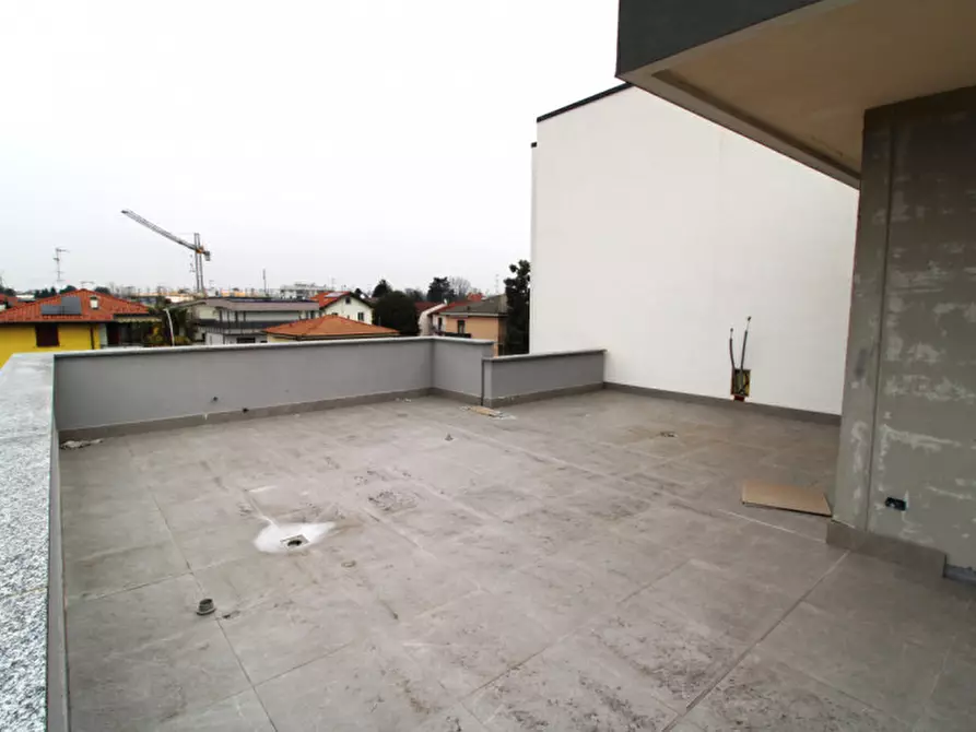 Immagine 13 di Attico in vendita  in Via Giosuè Carducci a Vedano Al Lambro