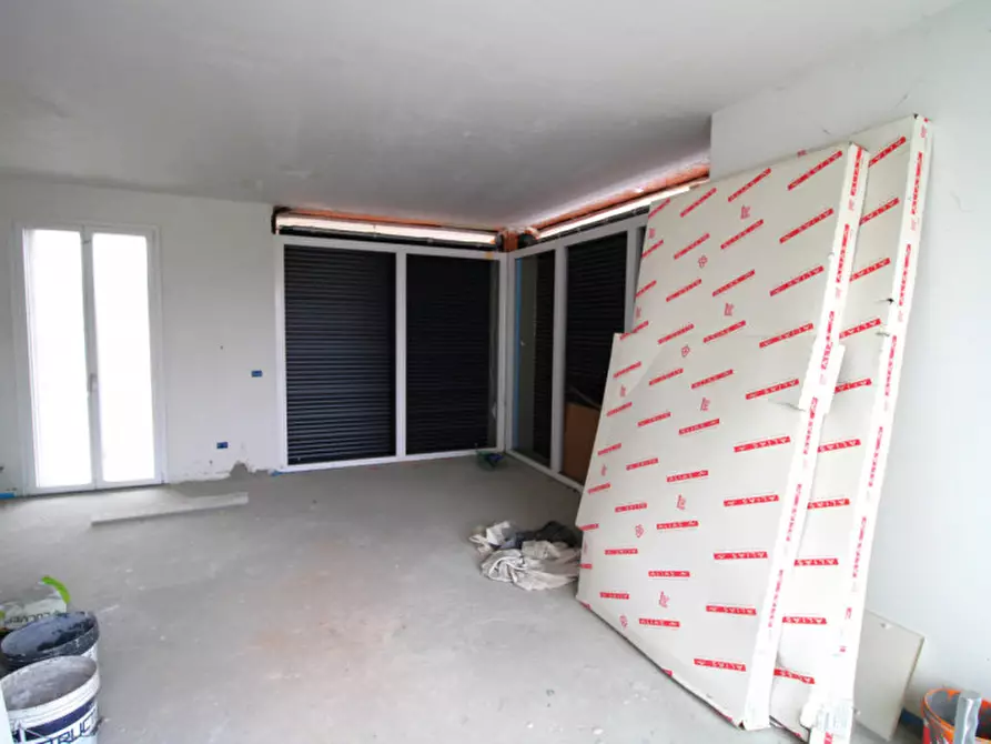 Immagine 18 di Attico in vendita  in Via Giosuè Carducci a Vedano Al Lambro